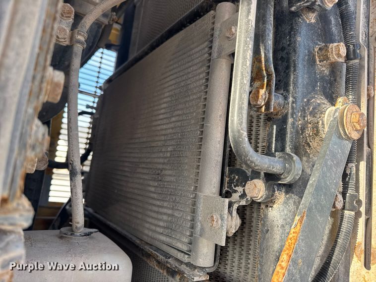 image for item DW6605 Komatsu WA200-8 wheel loader