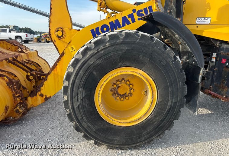 image for item DW6605 Komatsu WA200-8 wheel loader