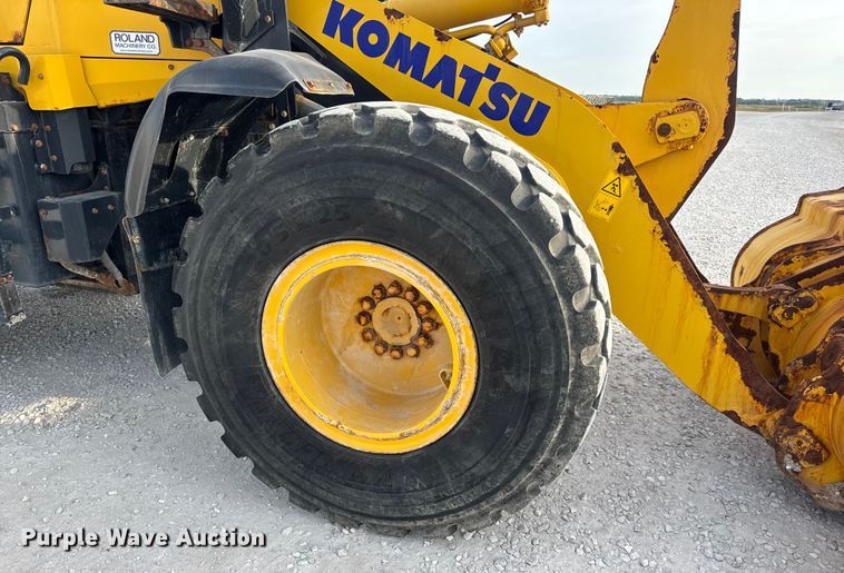 image for item DW6605 Komatsu WA200-8 wheel loader