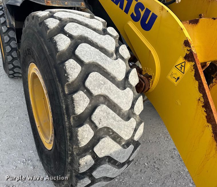 image for item DW6605 Komatsu WA200-8 wheel loader