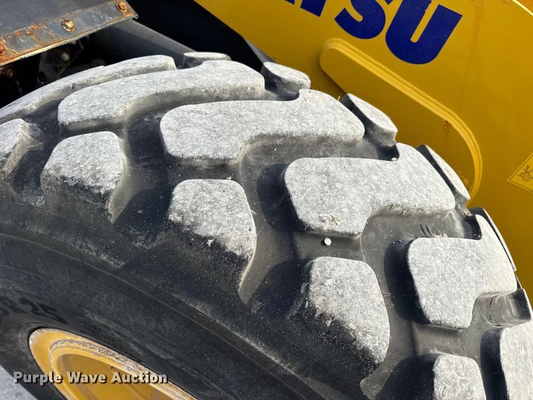 image for item DW6605 Komatsu WA200-8 wheel loader