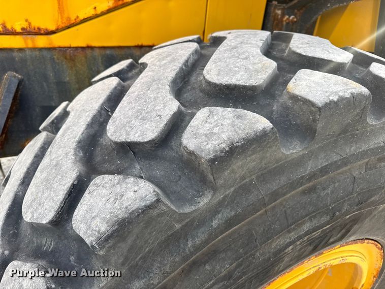 image for item DW6605 Komatsu WA200-8 wheel loader