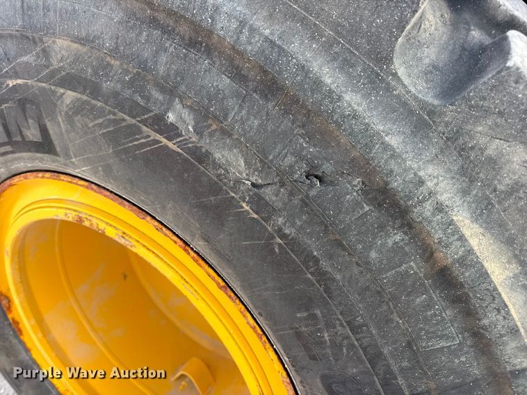 image for item DW6605 Komatsu WA200-8 wheel loader