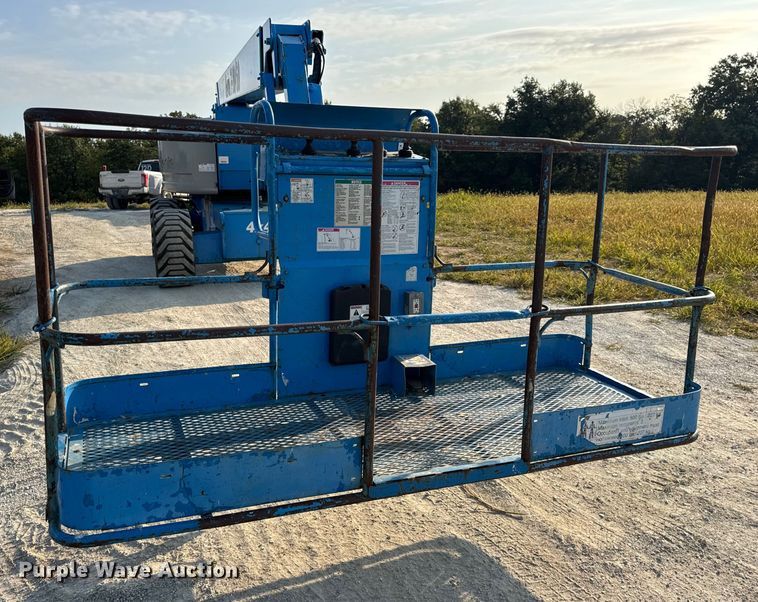 image for item DW6607 2007 Genie Z-80/60 boom lift