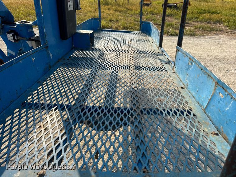 image for item DW6607 2007 Genie Z-80/60 boom lift