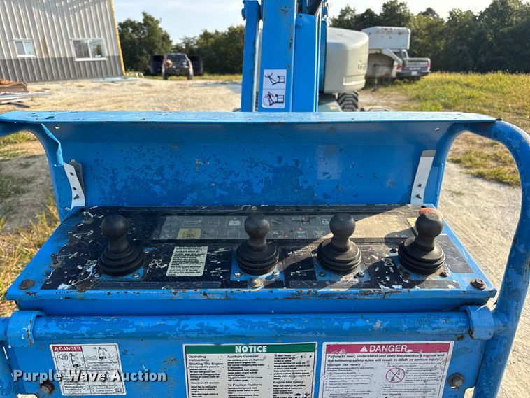 image for item DW6607 2007 Genie Z-80/60 boom lift