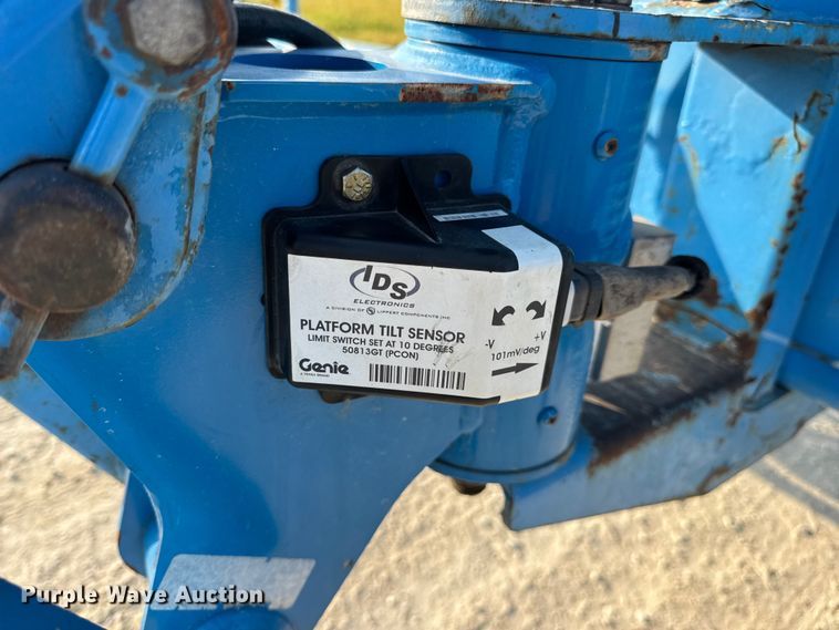 image for item DW6607 2007 Genie Z-80/60 boom lift