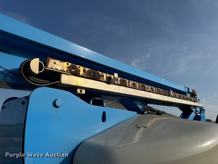 image for item DW6607 2007 Genie Z-80/60 boom lift