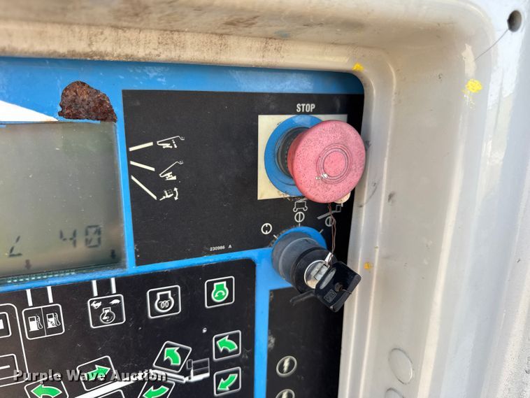 image for item DW6607 2007 Genie Z-80/60 boom lift