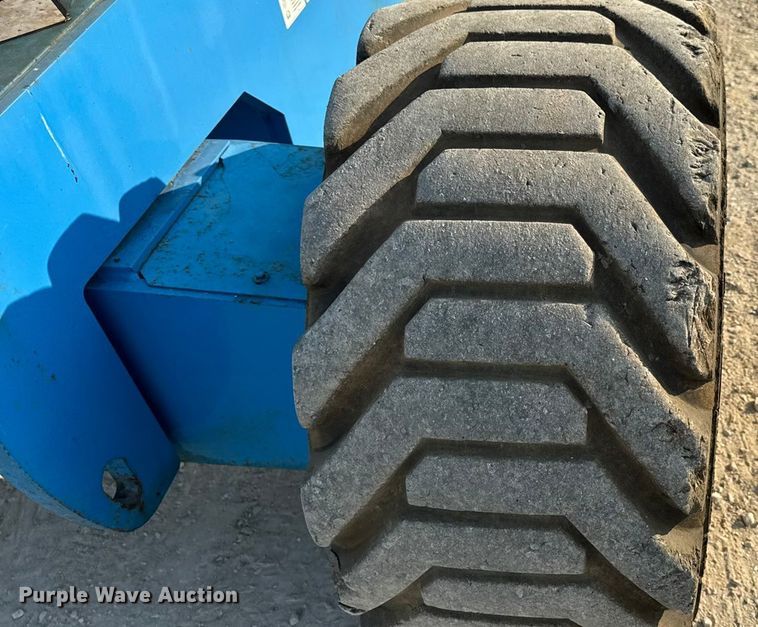 image for item DW6607 2007 Genie Z-80/60 boom lift