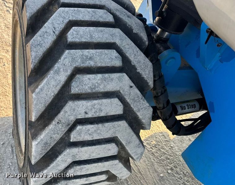 image for item DW6607 2007 Genie Z-80/60 boom lift