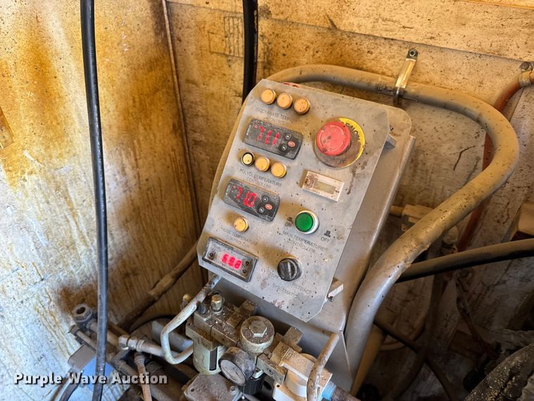 image for item DW6618 2014 Covered Wagon  CE7X16TA2 spray foam enclosed trailer