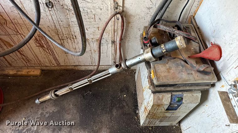 image for item DW6618 2014 Covered Wagon  CE7X16TA2 spray foam enclosed trailer