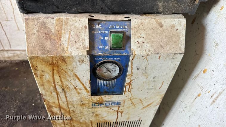 image for item DW6618 2014 Covered Wagon  CE7X16TA2 spray foam enclosed trailer