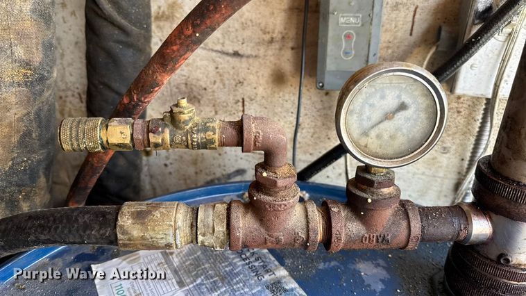 image for item DW6618 2014 Covered Wagon  CE7X16TA2 spray foam enclosed trailer