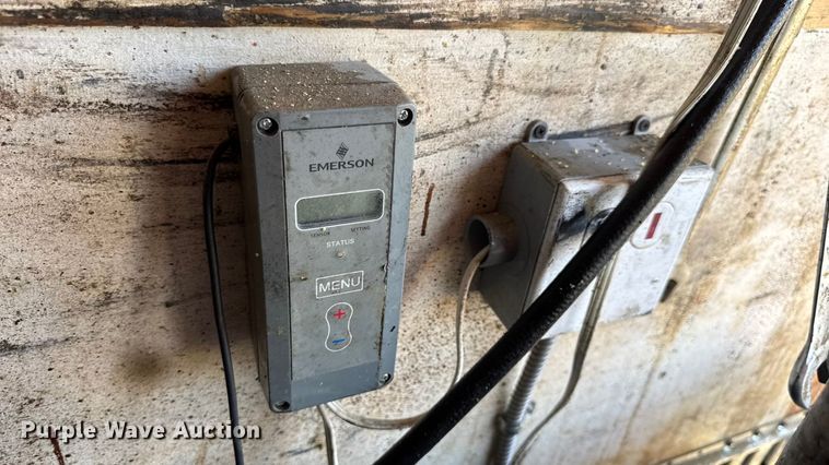 image for item DW6618 2014 Covered Wagon  CE7X16TA2 spray foam enclosed trailer