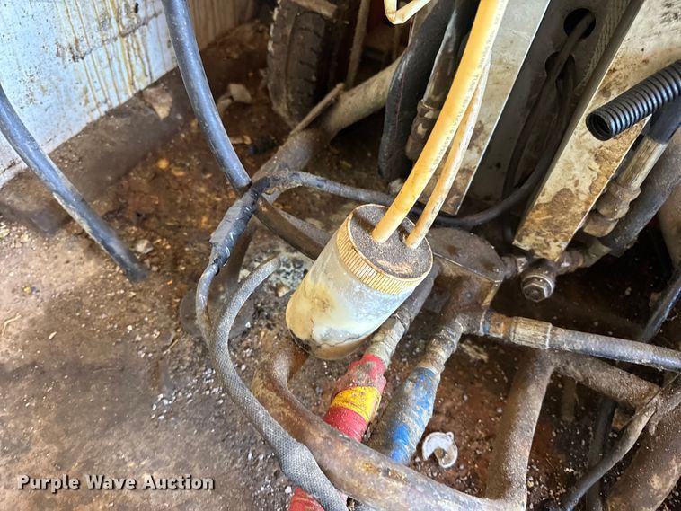 image for item DW6618 2014 Covered Wagon  CE7X16TA2 spray foam enclosed trailer