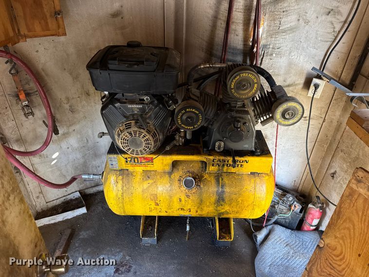 image for item DW6618 2014 Covered Wagon  CE7X16TA2 spray foam enclosed trailer