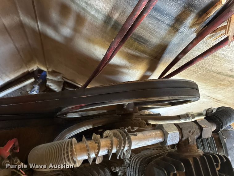 image for item DW6618 2014 Covered Wagon  CE7X16TA2 spray foam enclosed trailer