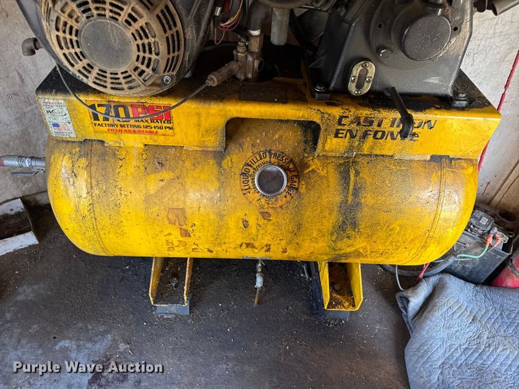 image for item DW6618 2014 Covered Wagon  CE7X16TA2 spray foam enclosed trailer