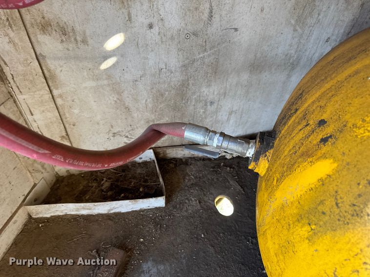 image for item DW6618 2014 Covered Wagon  CE7X16TA2 spray foam enclosed trailer