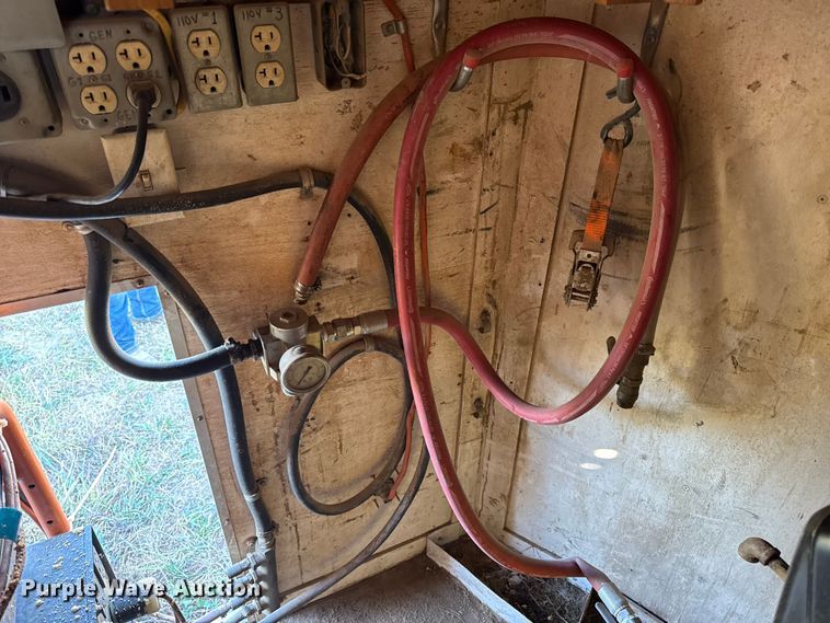 image for item DW6618 2014 Covered Wagon  CE7X16TA2 spray foam enclosed trailer