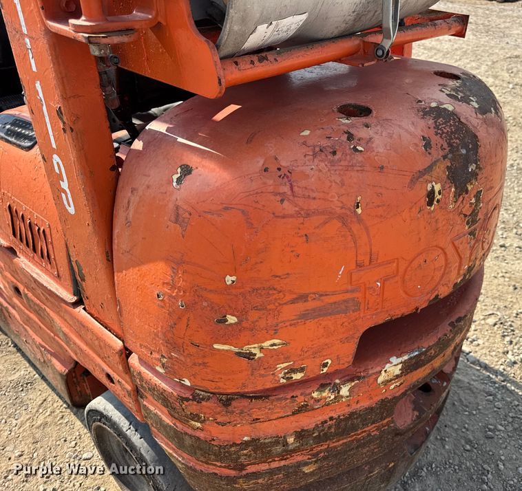 image for item DW6630 Toyota 42-6FGCU25 forklift