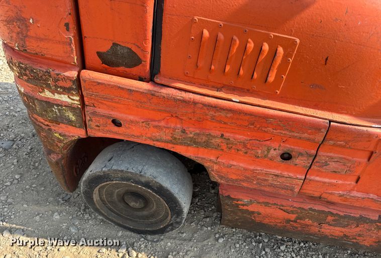 image for item DW6630 Toyota 42-6FGCU25 forklift