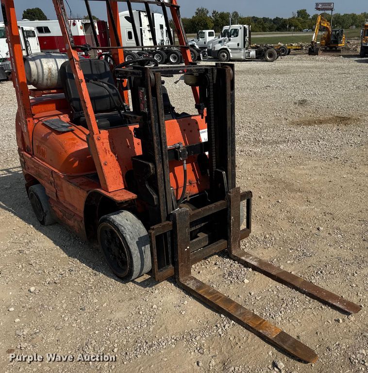 image for item DW6630 Toyota 42-6FGCU25 forklift