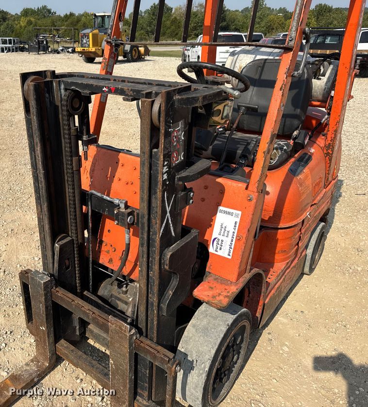 image for item DW6630 Toyota 42-6FGCU25 forklift