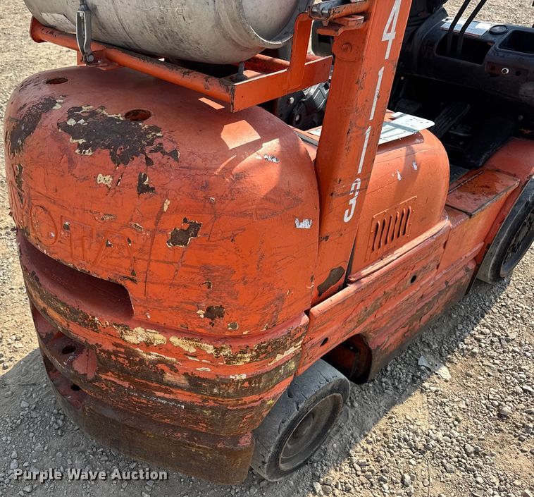 image for item DW6630 Toyota 42-6FGCU25 forklift