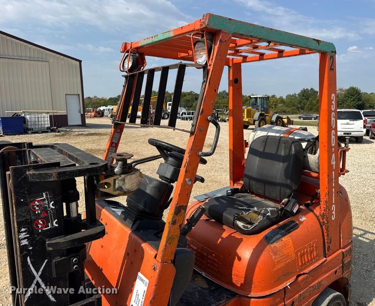 image for item DW6630 Toyota 42-6FGCU25 forklift