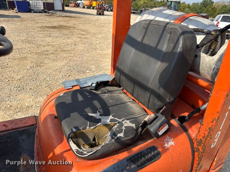 image for item DW6630 Toyota 42-6FGCU25 forklift