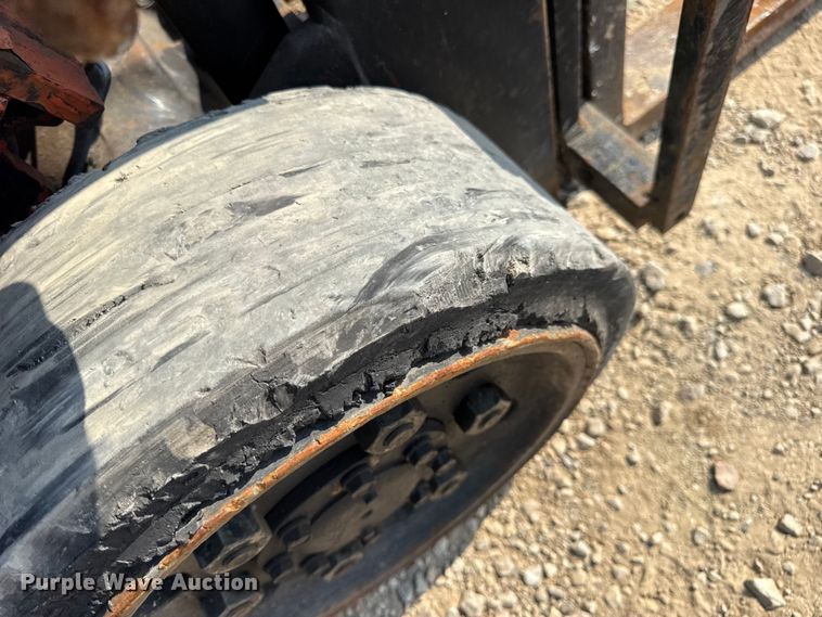 image for item DW6630 Toyota 42-6FGCU25 forklift