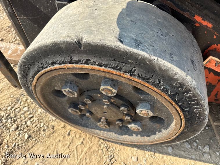 image for item DW6630 Toyota 42-6FGCU25 forklift