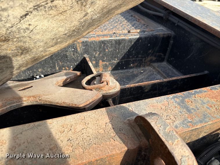 image for item DX5699 2013 Pratt Industries MD605A lowboy equipment trailer