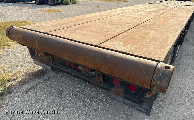 image for item DX5699 2013 Pratt Industries MD605A lowboy equipment trailer