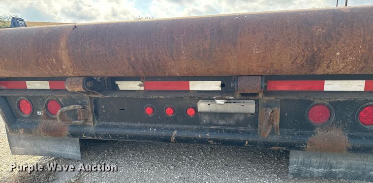 image for item DX5699 2013 Pratt Industries MD605A lowboy equipment trailer