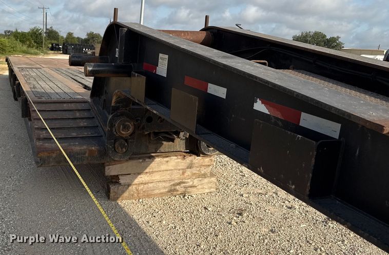 image for item DX5699 2013 Pratt Industries MD605A lowboy equipment trailer