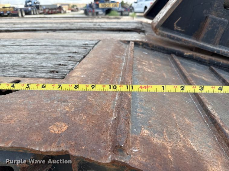 image for item DX5699 2013 Pratt Industries MD605A lowboy equipment trailer