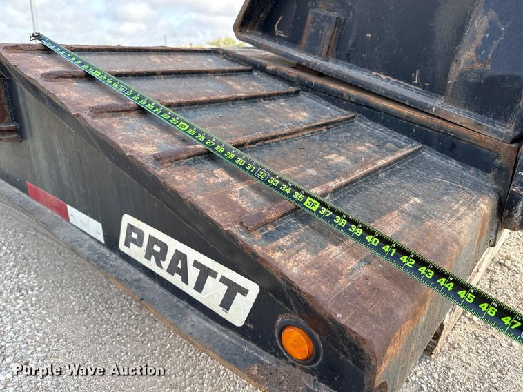 image for item DX5699 2013 Pratt Industries MD605A lowboy equipment trailer