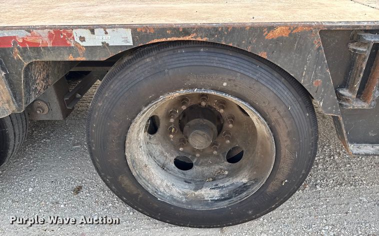 image for item DX5699 2013 Pratt Industries MD605A lowboy equipment trailer