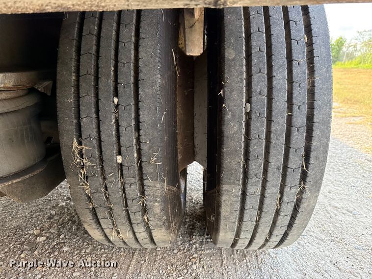 image for item DX5699 2013 Pratt Industries MD605A lowboy equipment trailer