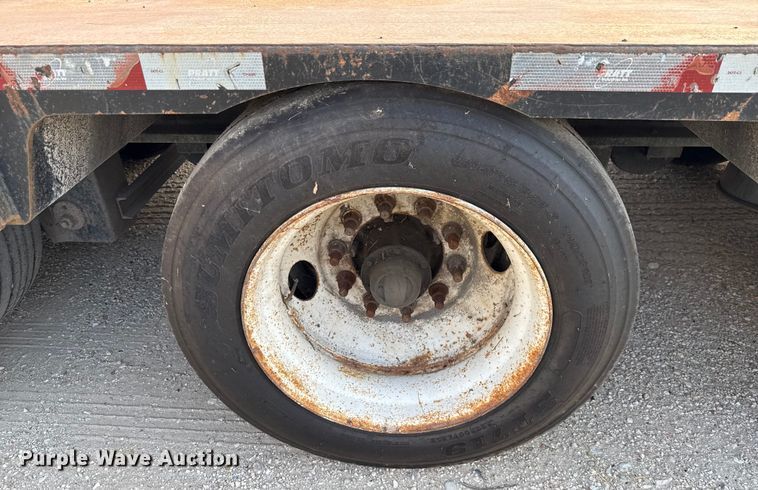 image for item DX5699 2013 Pratt Industries MD605A lowboy equipment trailer