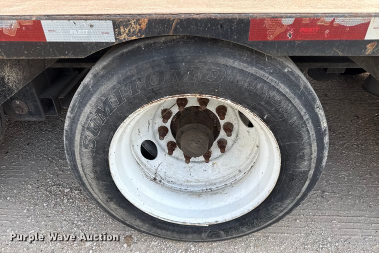 image for item DX5699 2013 Pratt Industries MD605A lowboy equipment trailer