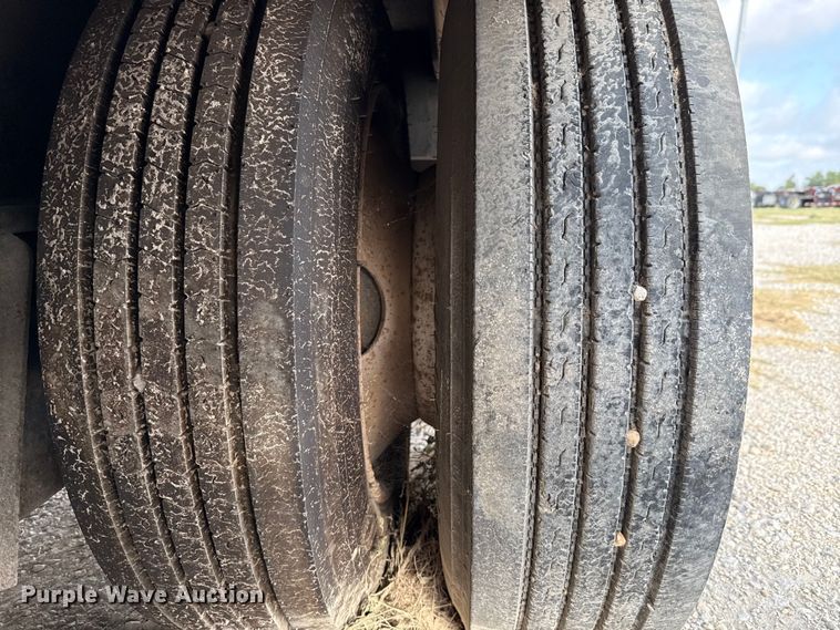 image for item DX5699 2013 Pratt Industries MD605A lowboy equipment trailer