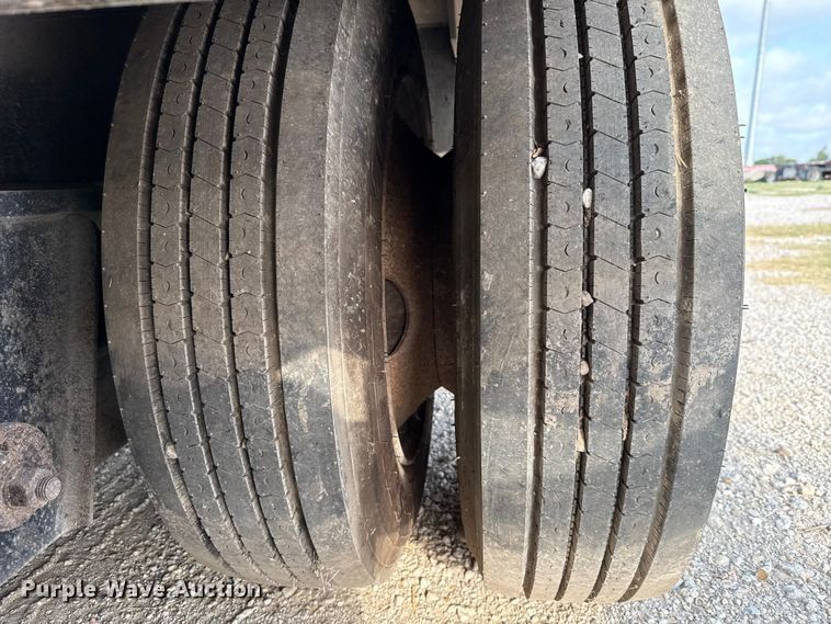 image for item DX5699 2013 Pratt Industries MD605A lowboy equipment trailer