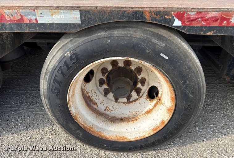 image for item DX5699 2013 Pratt Industries MD605A lowboy equipment trailer