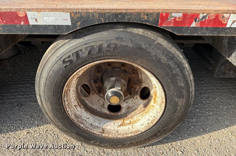 image for item DX5699 2013 Pratt Industries MD605A lowboy equipment trailer