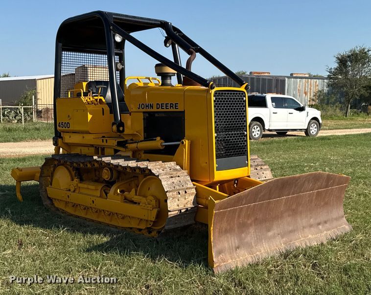 image for item DX5781 1985 John Deere 450D dozer